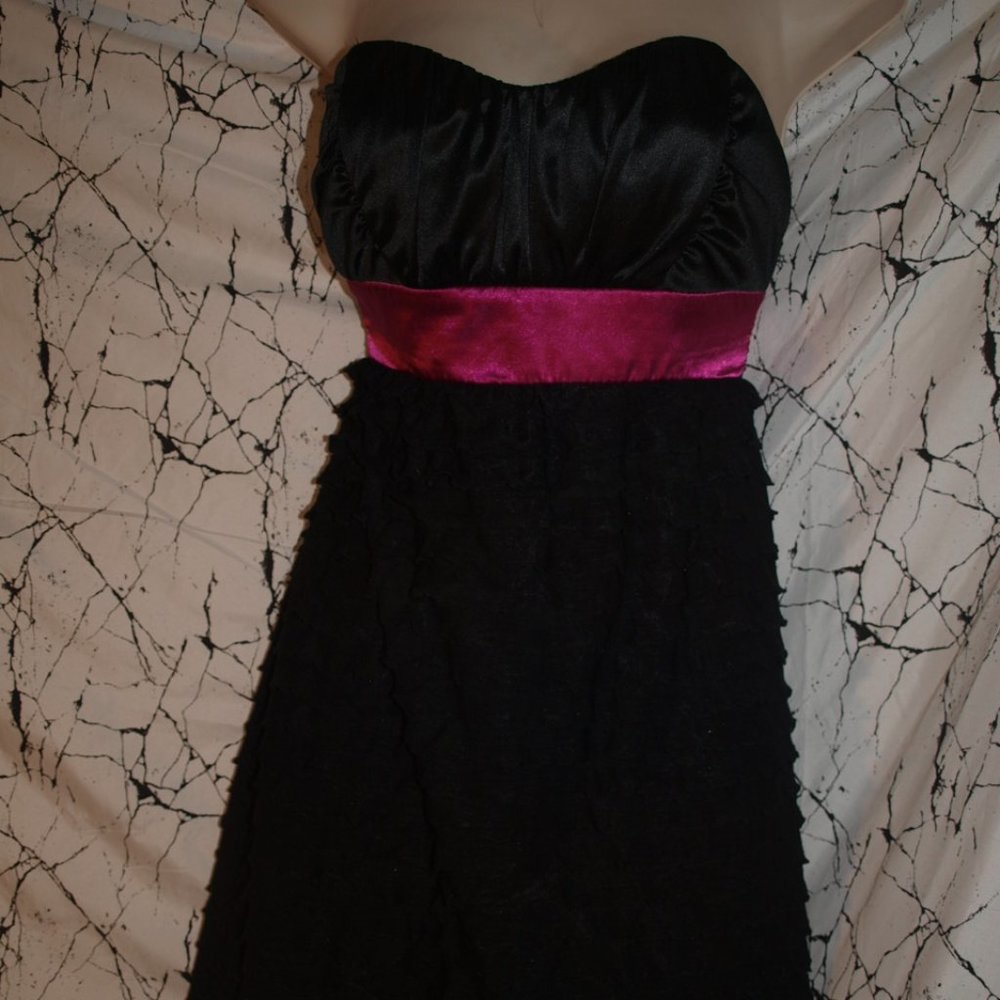 Short Black DRESS SIZE XS BY RUBY ROX USED FOR PHOTO SHOOTS